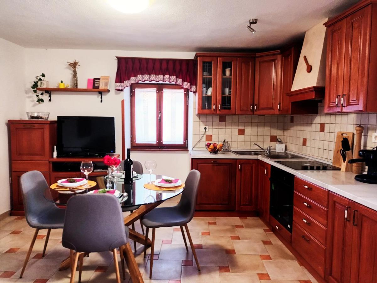 Guesthouse Marija Potpićan Kültér fotó